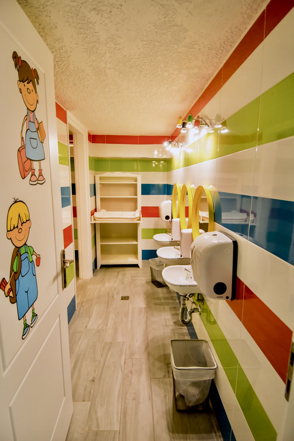 Yioupiland photo gallery