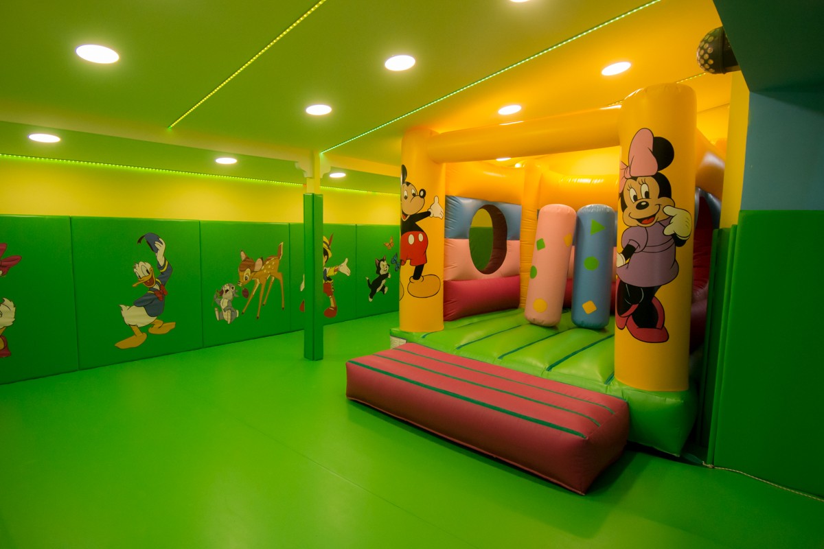 Yioupiland photo gallery